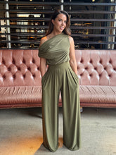 Load image into Gallery viewer, Ruched Off the Shoulder Body
