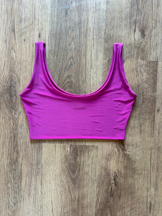 Scoopneck Crop Top