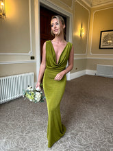 Load image into Gallery viewer, Double Cowl Narrow fishtail
