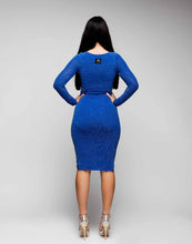 Load image into Gallery viewer, Long Sleeved Roundneck with Cutaway Bottom
